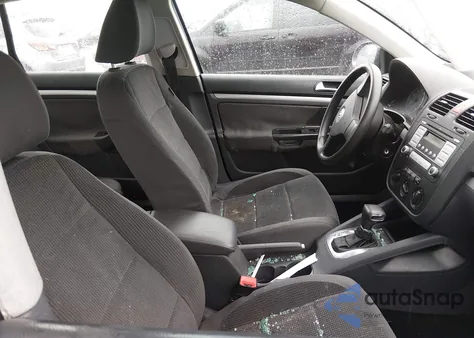 2009 Volkswagen Jetta S from USA, damaged, VIN 3VWJZ71K19M153156